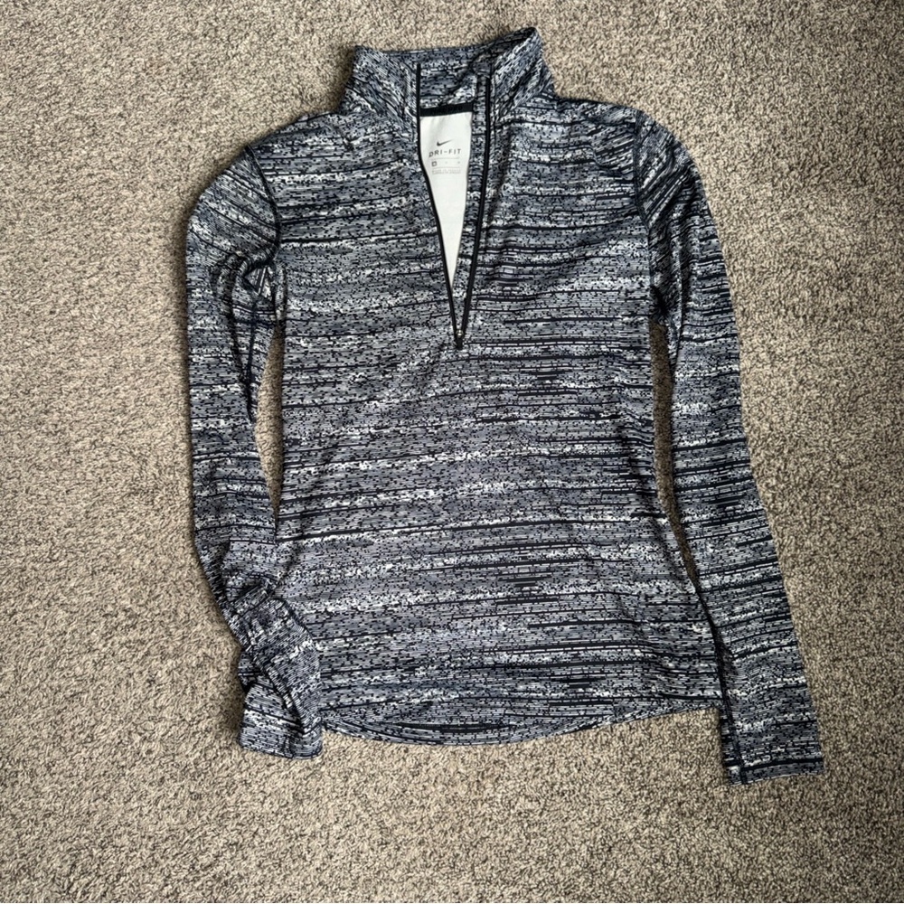 Nike Pro Dri Fit women’s size M quarter zip pullover